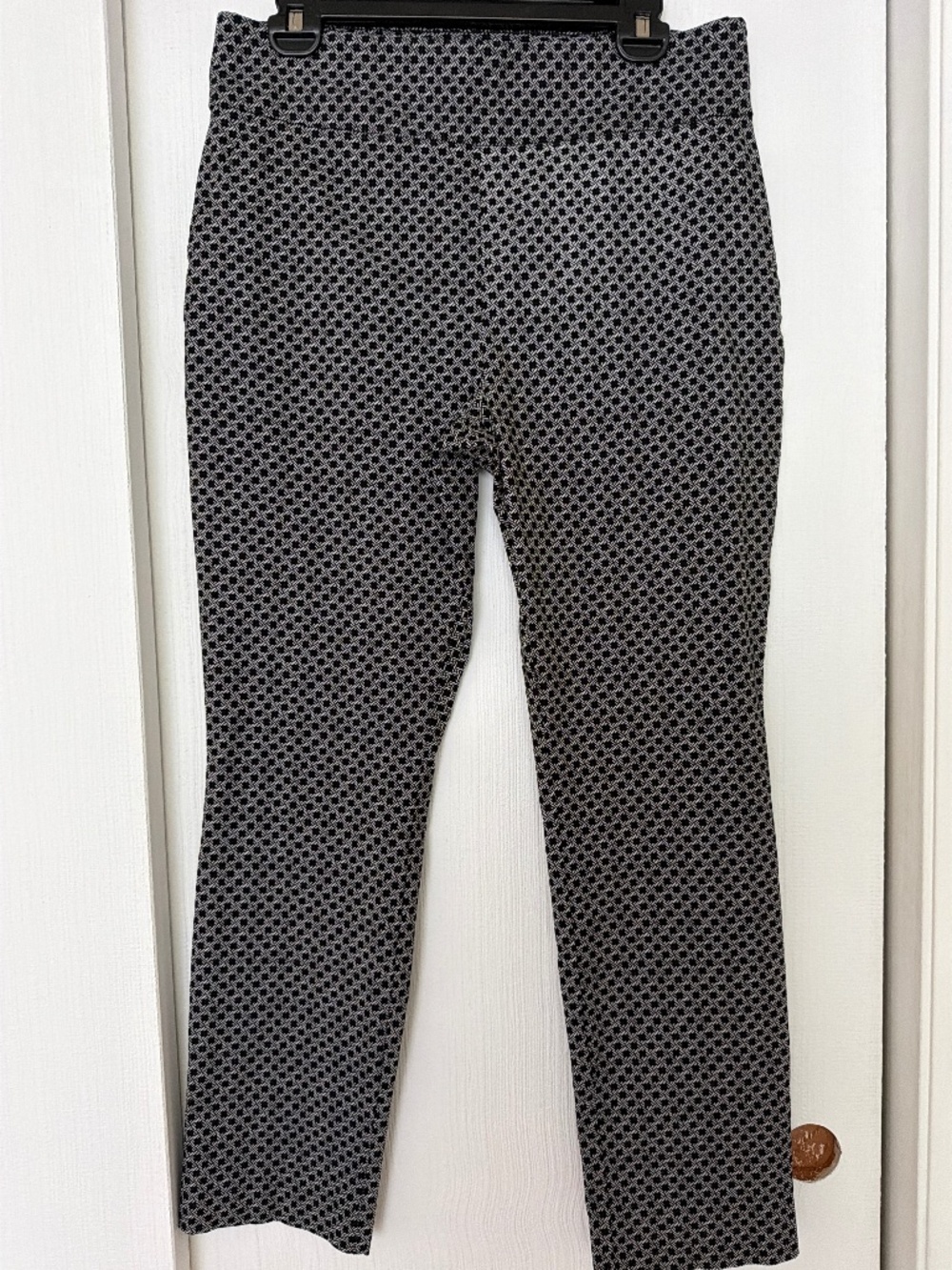 New York & Company Black White Pull-On Stretch Pants Size Medium NWT